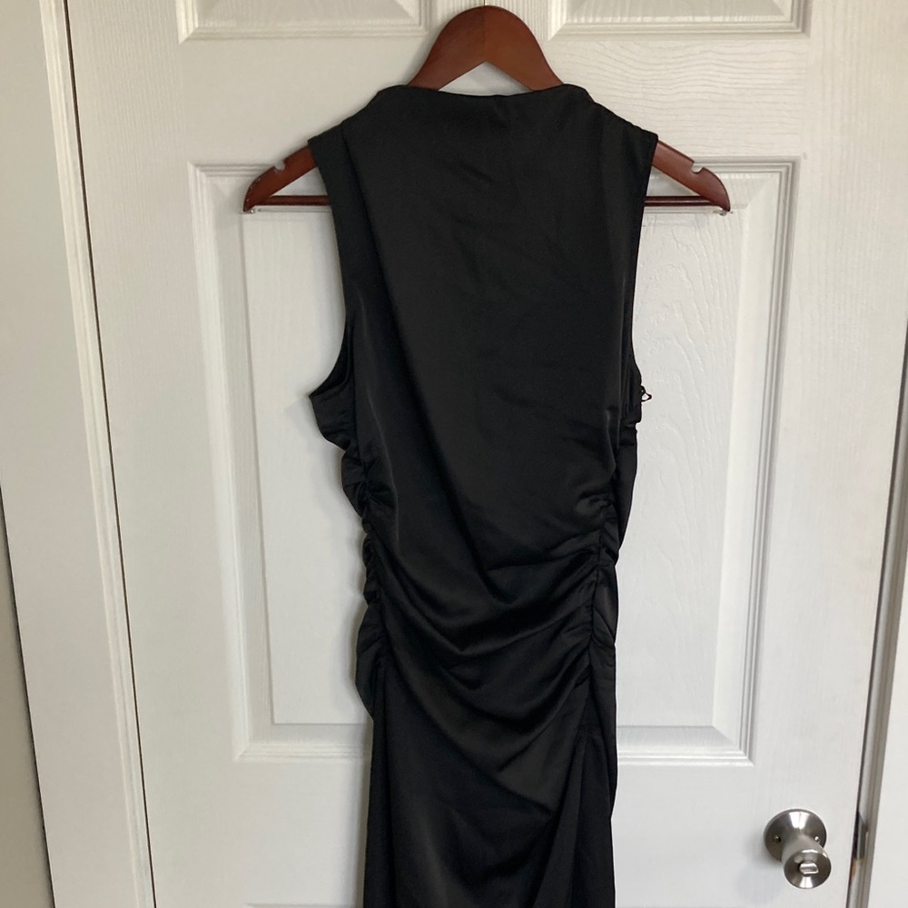 Elegant Black Sleeveless Dress